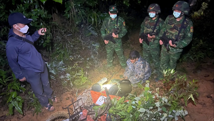 Ngăn chặn vụ vận chuyển trái phép vật liệu nổ